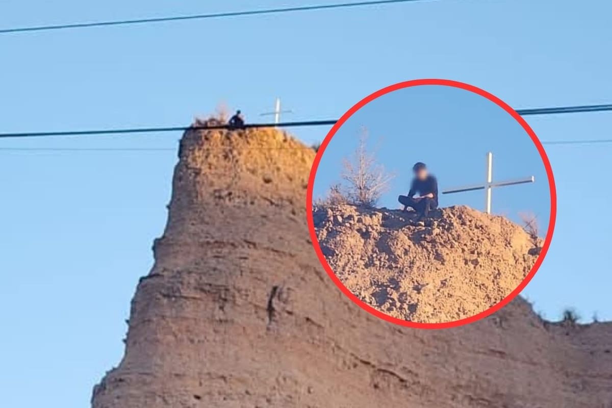 Rescatan a joven de caer del cerro de La Cruz en Nogales