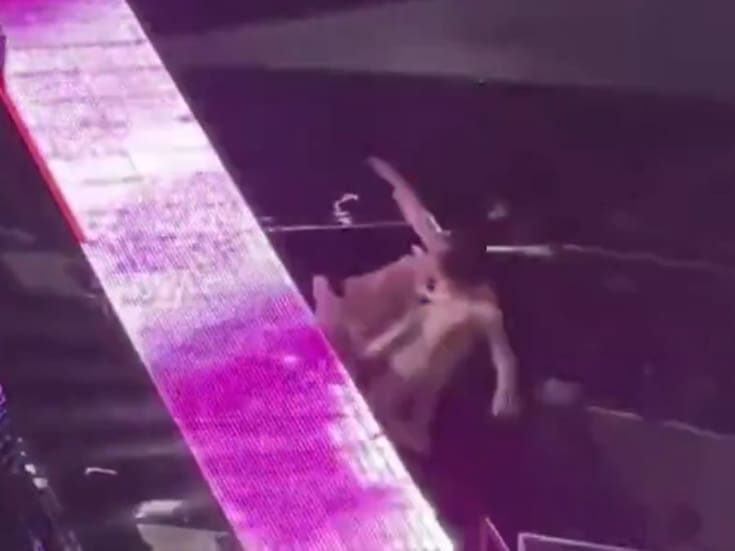 El susto de Ashin: Vocalista de Mayday cae de 2 metros en pleno show y su reacción se vuelve viral