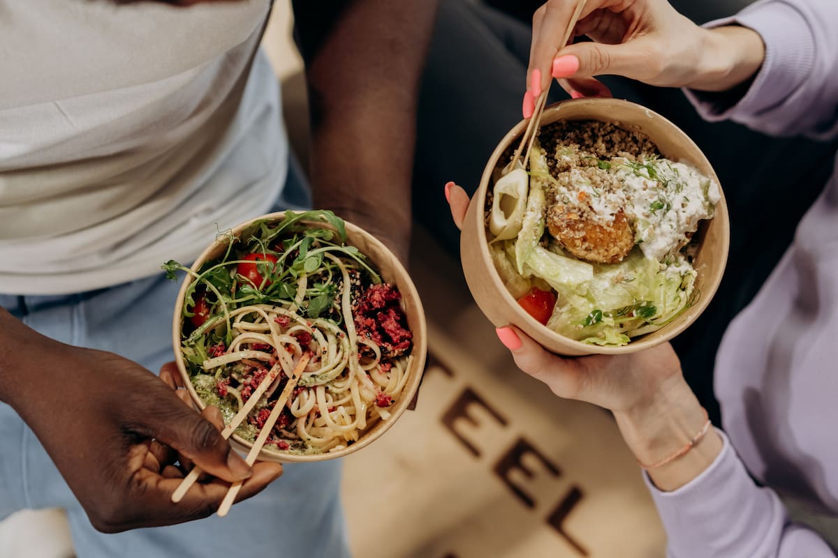 Cómo organizar tu alimentación para vivir más tiempo, según un experto de Harvard