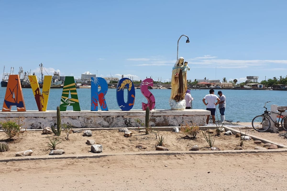 Plantean pescadores de Yavaros preocupaciones y necesidades en foro