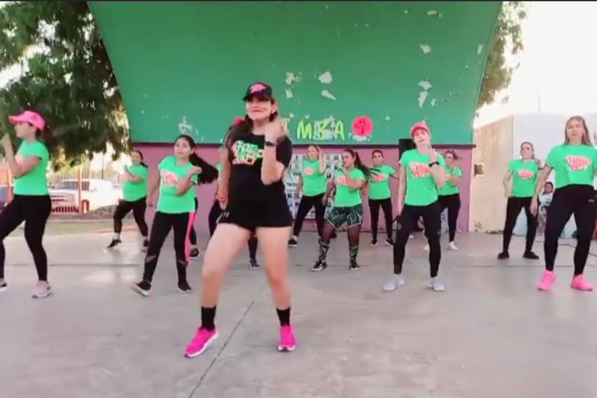 Bailan alumnas de trece escuelas a beneficio de las Madres Buscadoras