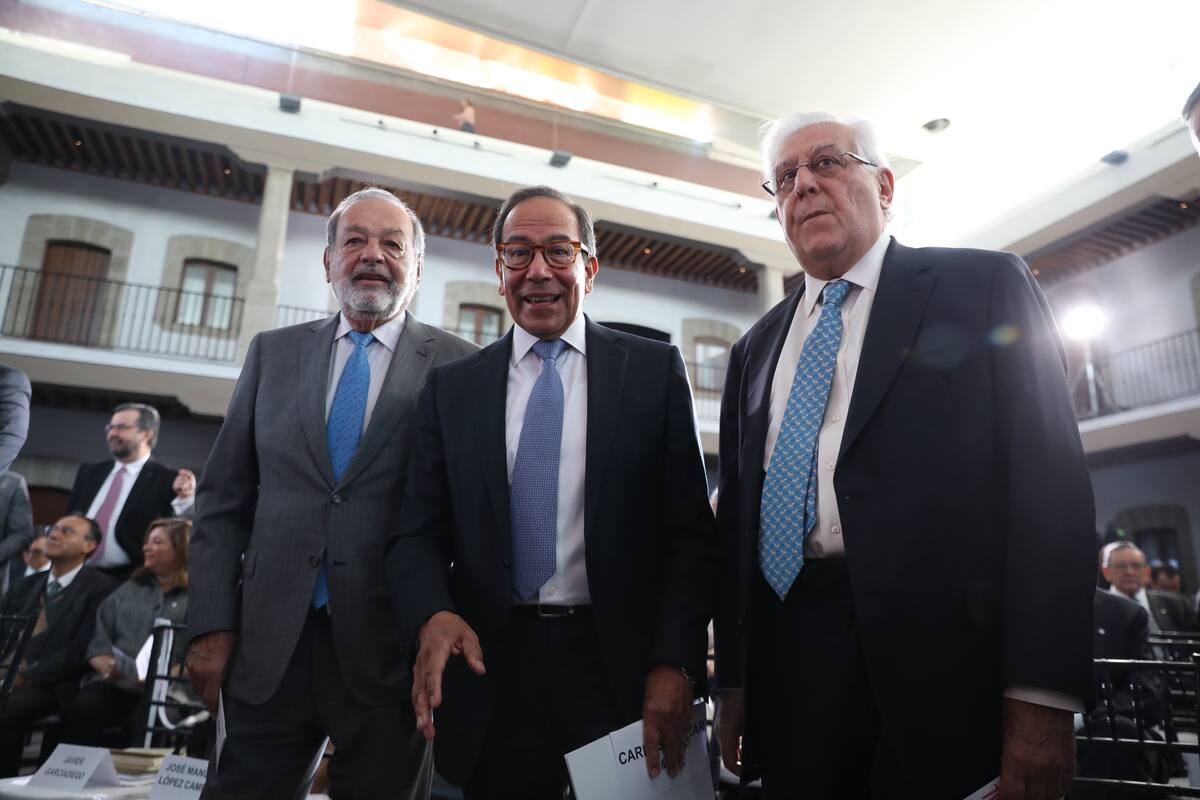 Carlos Slim destaca mejora del poder adquisitivo e inflación moderada en el País