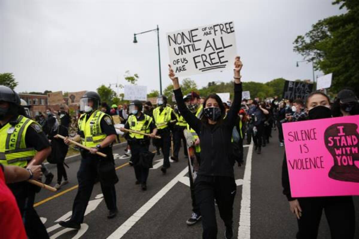 Concejal de Nueva York sugiere queTrump revoque apoyos de Covid-19 a detenidos por saqueo