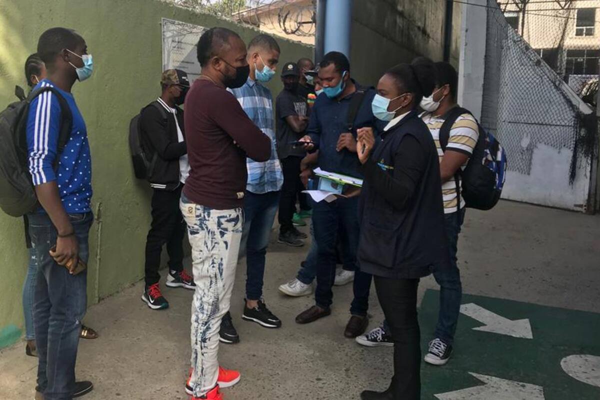 Realizan feria de empleo para migrantes refugiados