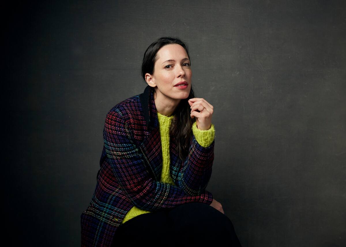 ARCHIVO - Rebecca Hall durante una sesión de retratos en el Festival de Cine de Sundance en Park City, Utah el 24 de enero de 2020. Hall debuta como directora con "Passing" protagonizada por Ruth Negga y Tessa Thompson estrenada este fin de semana en Sundance. (Foto Taylor Jewell/Invision/AP, archivo)