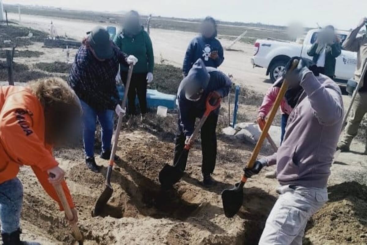 Localizan dos cuerpos semienterrados en San Quintín