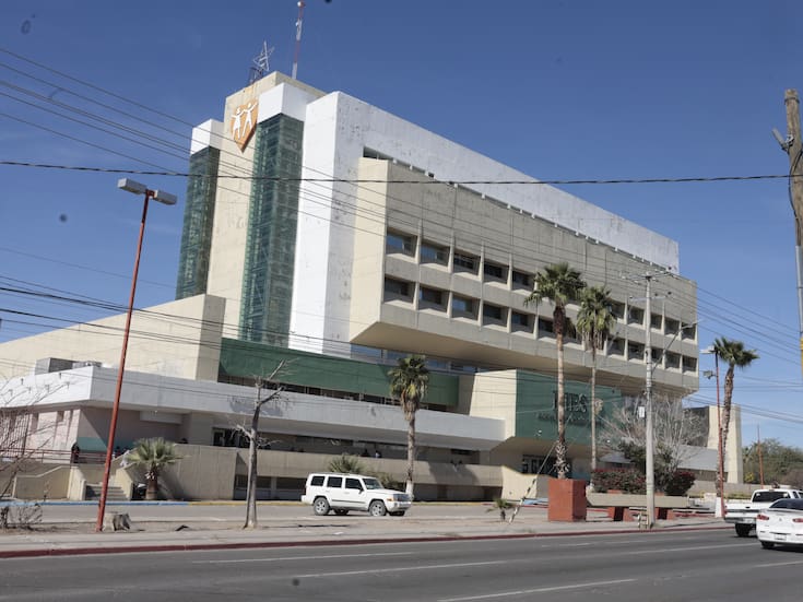 Padres de bebé prematuro con hidrocefalia buscan apoyo durante su tratamiento en el HIES