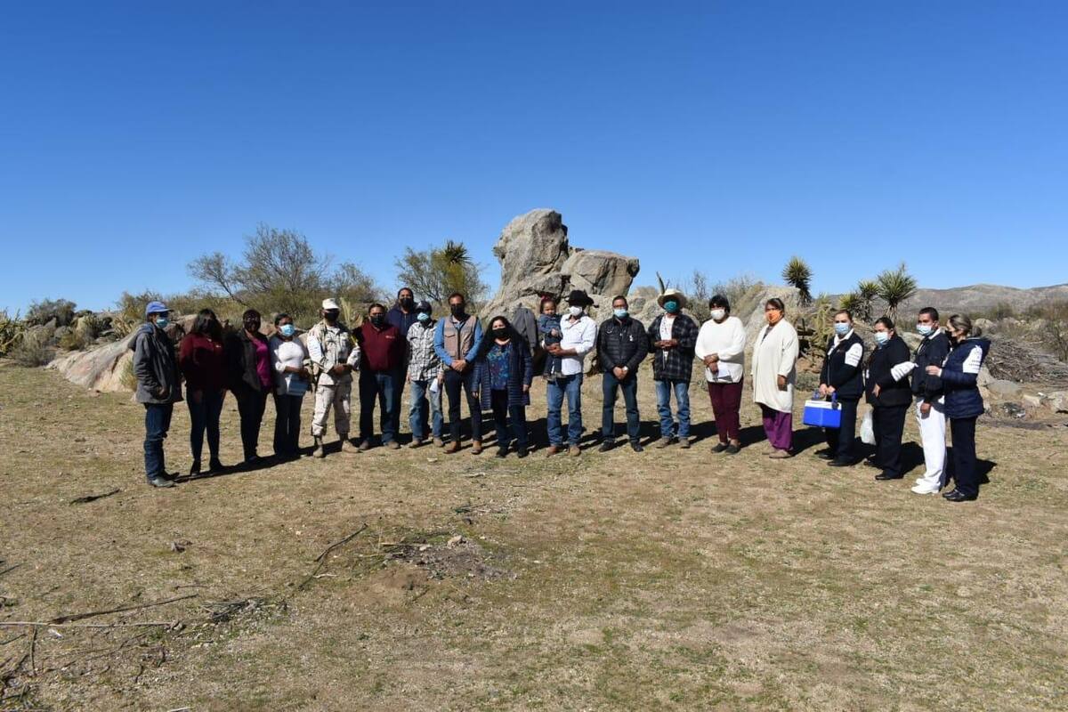 Llevan vacuna Covid a comunidades indígenas originarias.