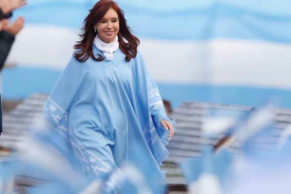 Condenan a Cristina Kirchner a 6 años de prisión por corrupción: de qué se le acusa y qué pasará ahora con la vicepresidenta de Argentina