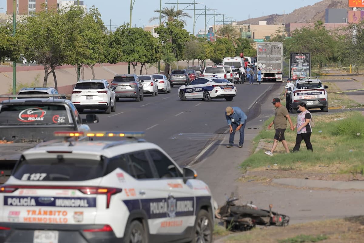 Motociclista muere tras choque con tráiler en Hermosillo