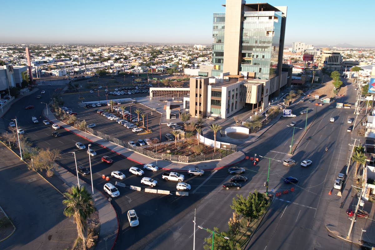 Alrededores de la Unison el punto más conflictivo del tráfico en Hermosillo