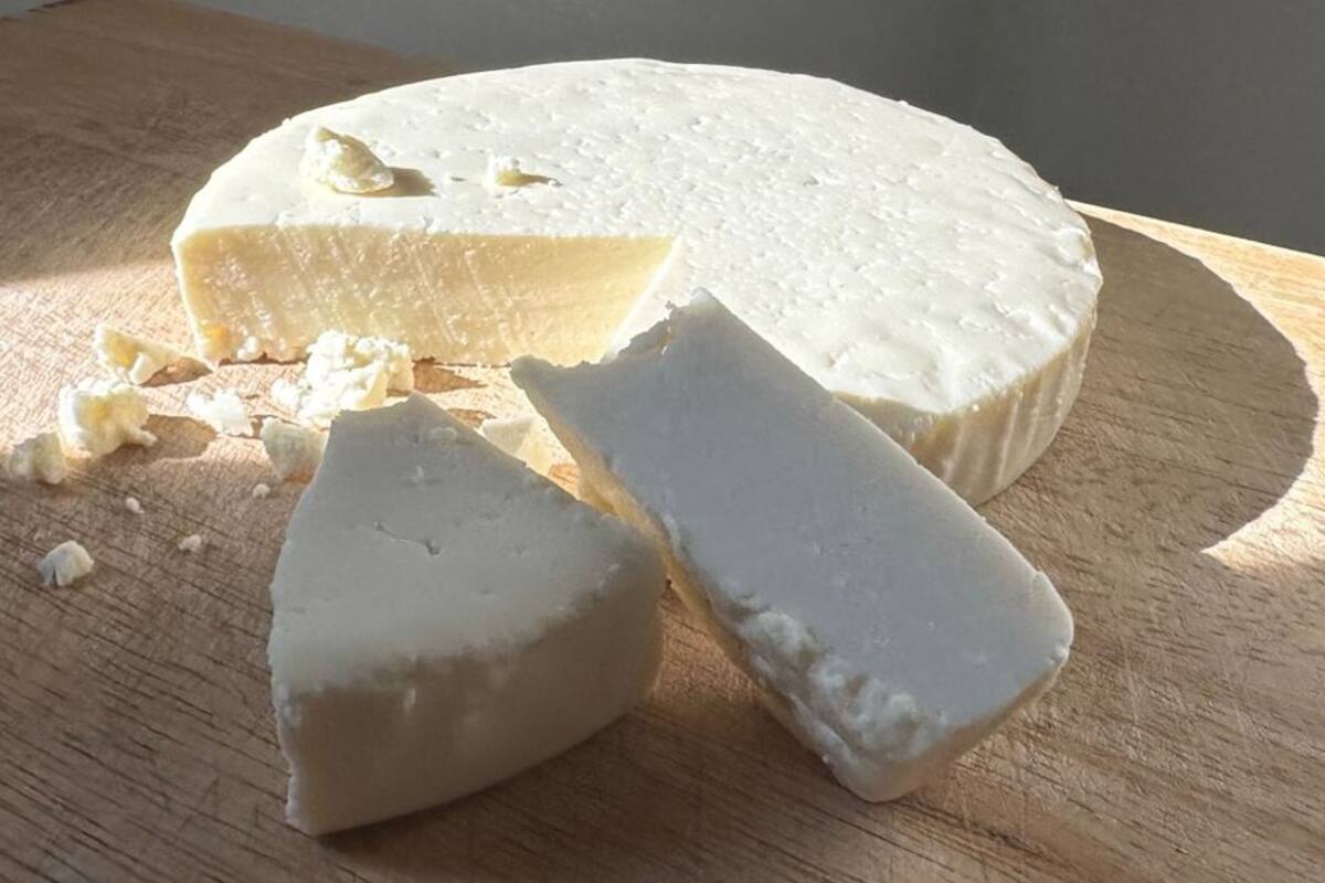Retiran productos lácteos del mercado por posible contaminación de Listeria
