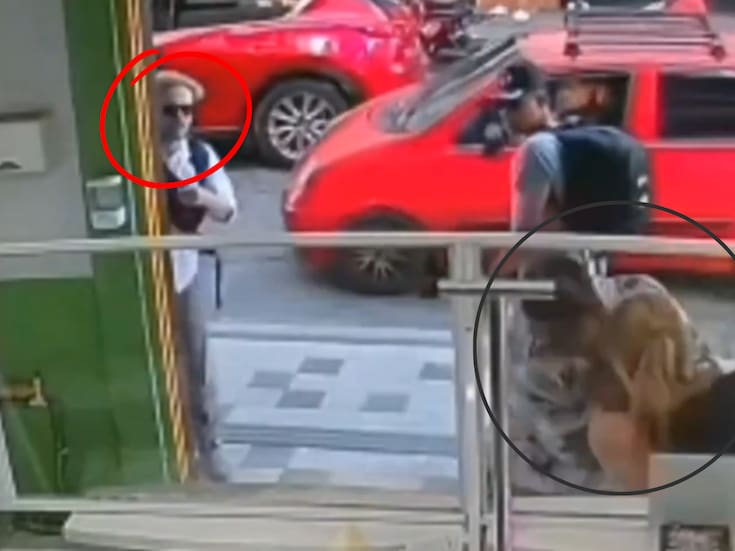 VIDEO: Mujer luchó contra un ladrón armado con un cuchillo para evitar que le quitara su celular; su acompañante no hizo nada y varios peatones tuvieron que ayudarla