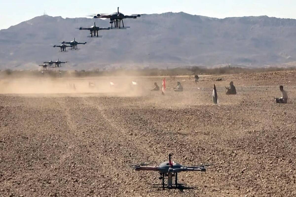 Hutíes reportan 300 ataques de EU y Reino Unido; advierten que tendrán que rendir cuentas