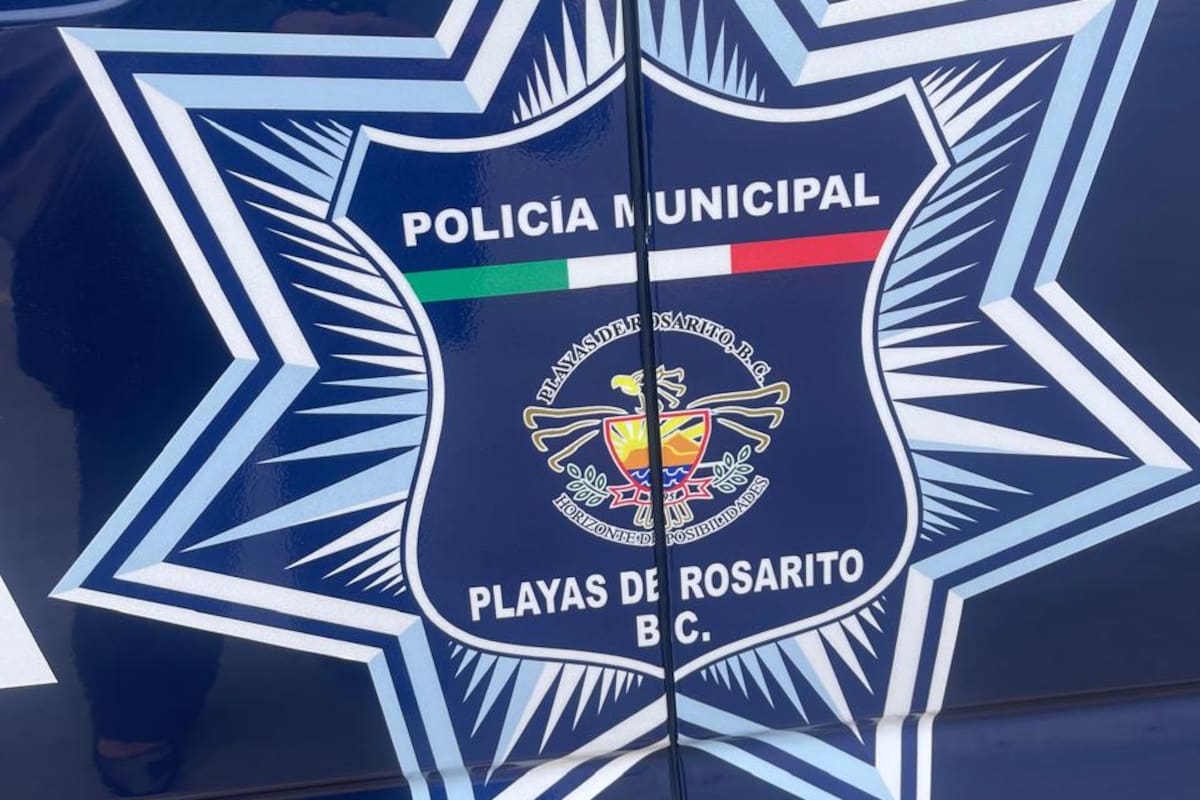Intentan incendiar vehículo con bomba molotov en Rosarito