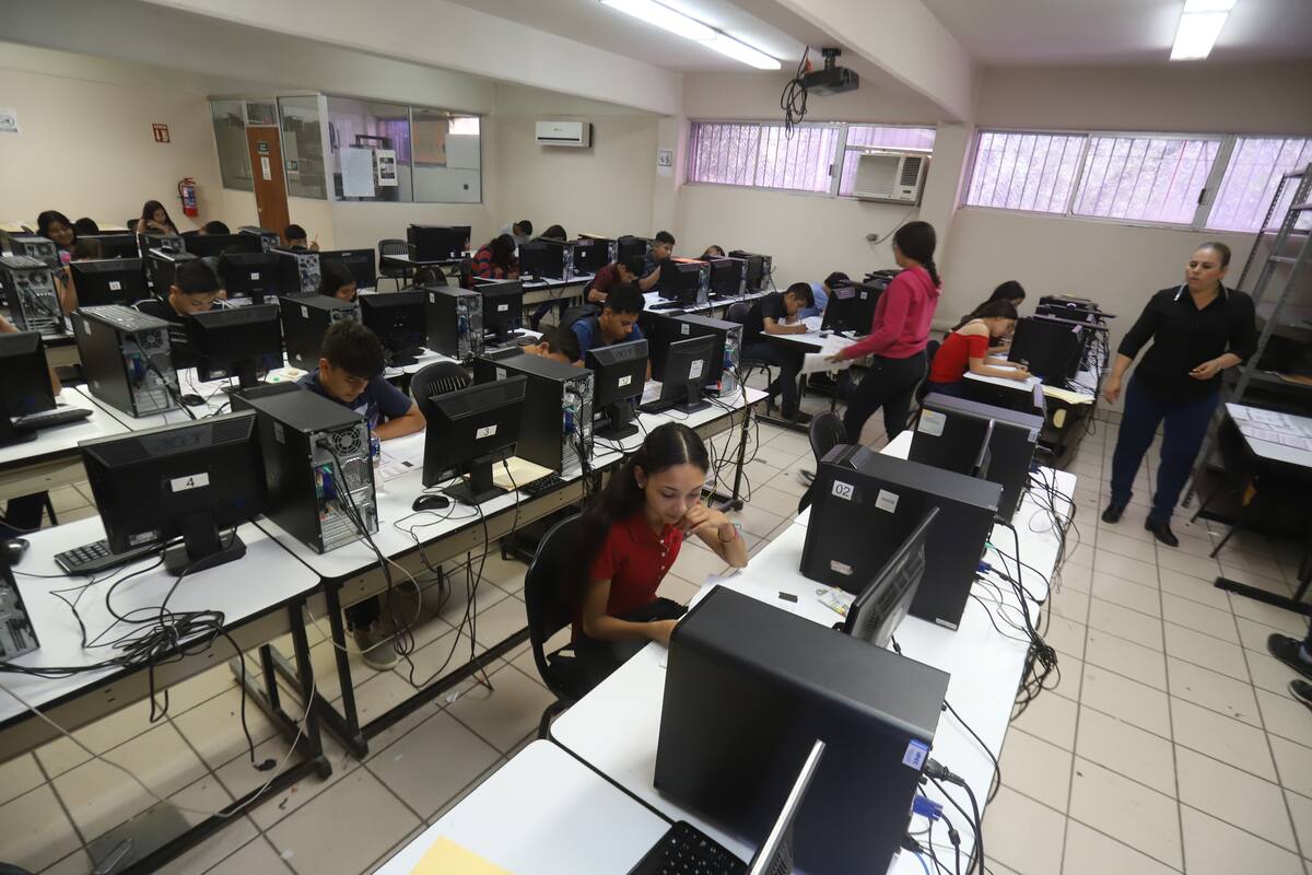 Cecytes pide "apadrinar" a estudiantes en Sonora
