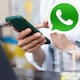WhatsApp activa una función para descubrir si hay intrusos en tu cuenta y bloquearlos al instante desde tu celular, para evitar fraudes con el código de verificación