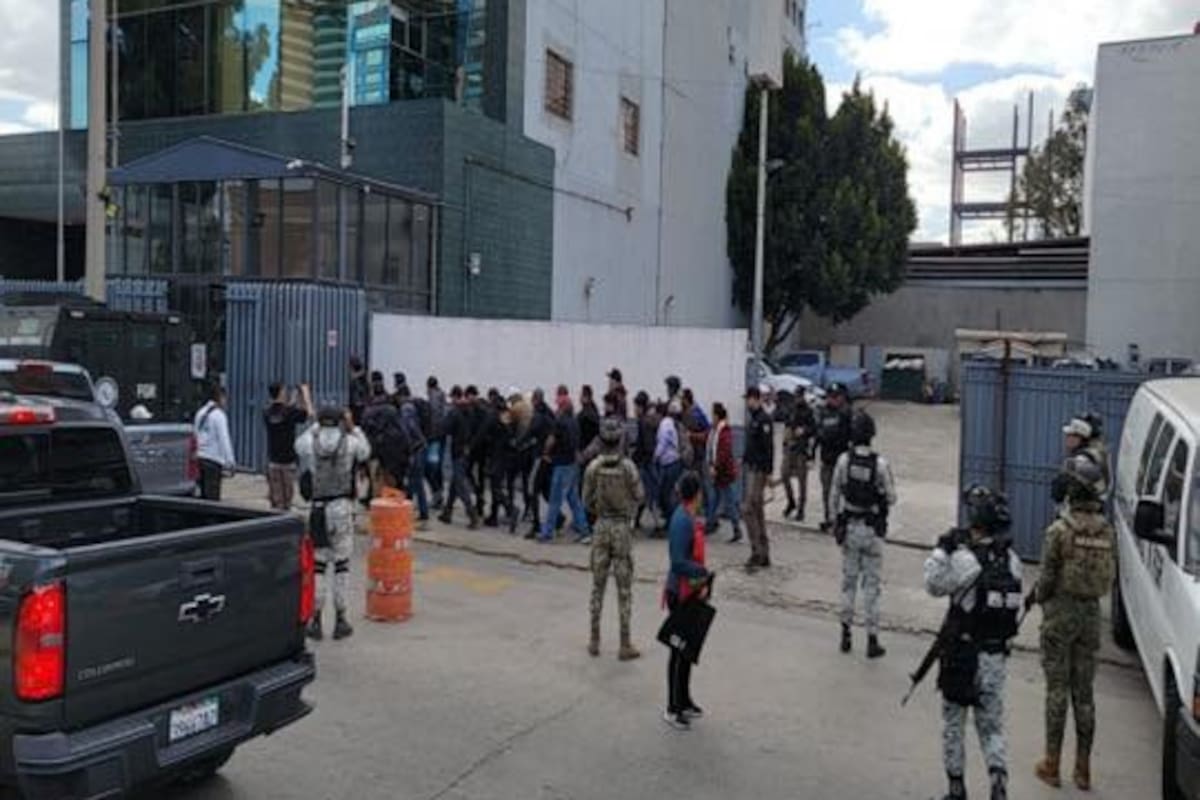 Liberan a 26 migrantes privados de la libertad