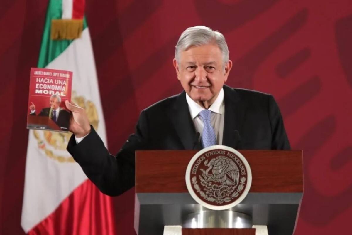 Revenden libro de AMLO hasta en $350