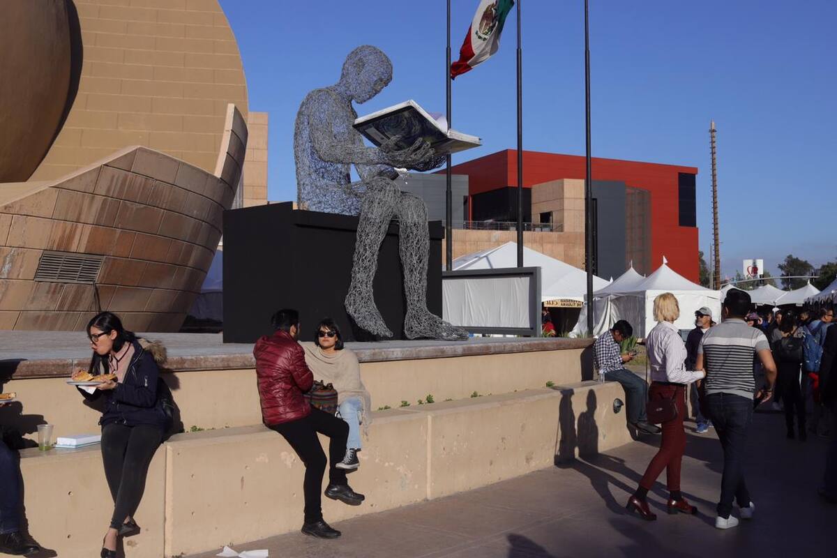 Inauguran Feria del Libro de Tijuana en el Cecut
