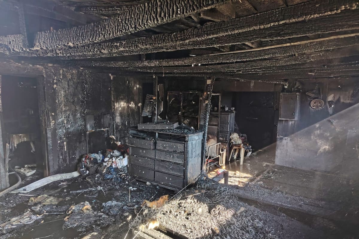 Familia solicita apoyo tras quedar su vivienda en ruinas