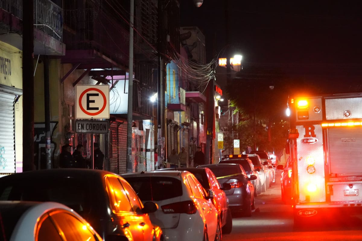 Un hombre de aproximadamente 70 años perdió la vida tras ser atacado con proyectiles de arma de fuego en el callejón Zeta, sobre la calle 3ra. Foto: Carlos Cruz