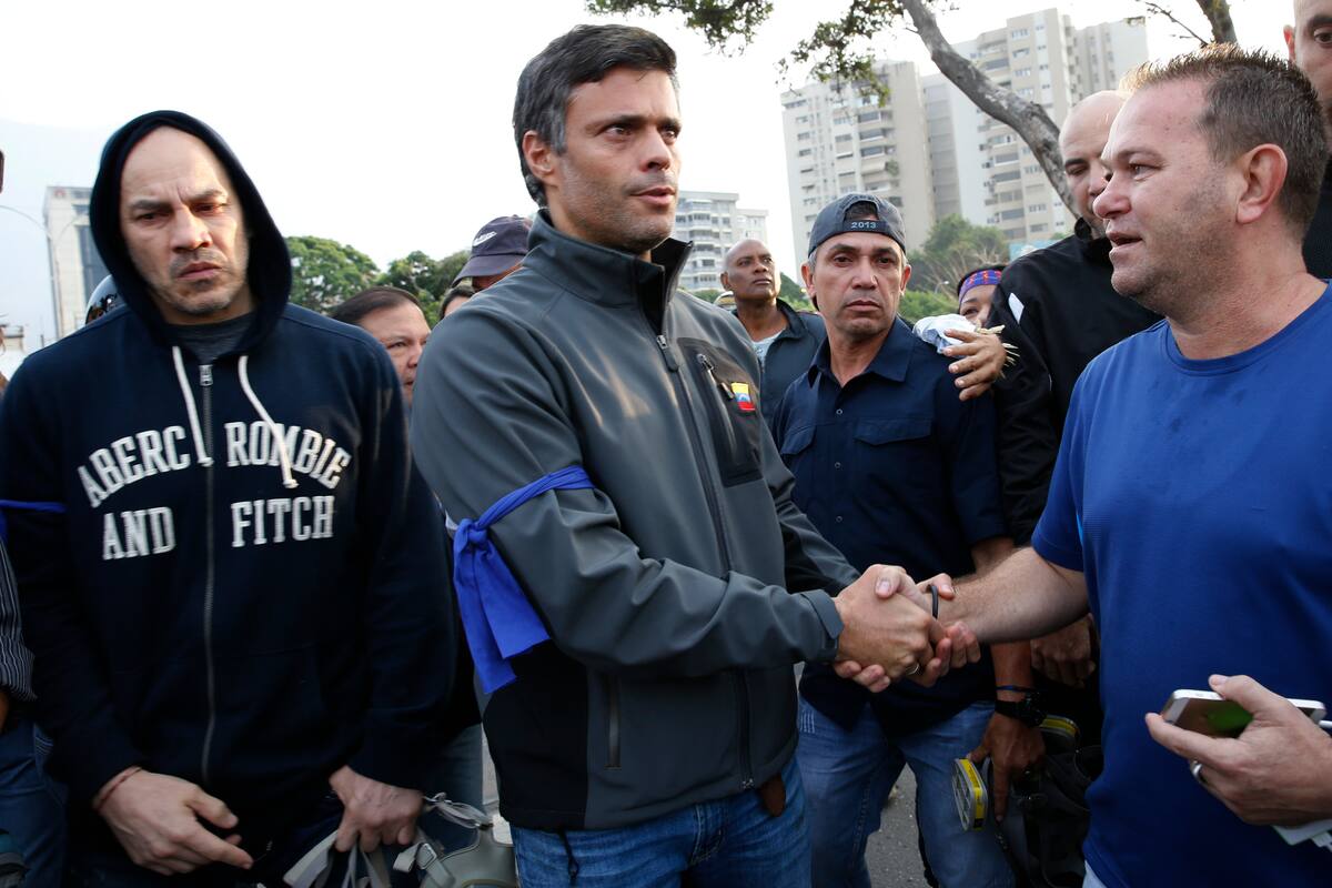 Piden arresto de Leopoldo López