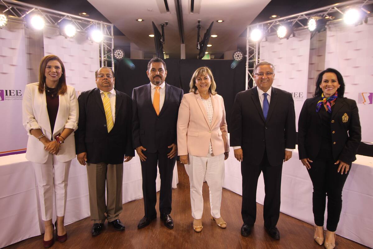 Se enfrentan candidatos con críticas y acusaciones