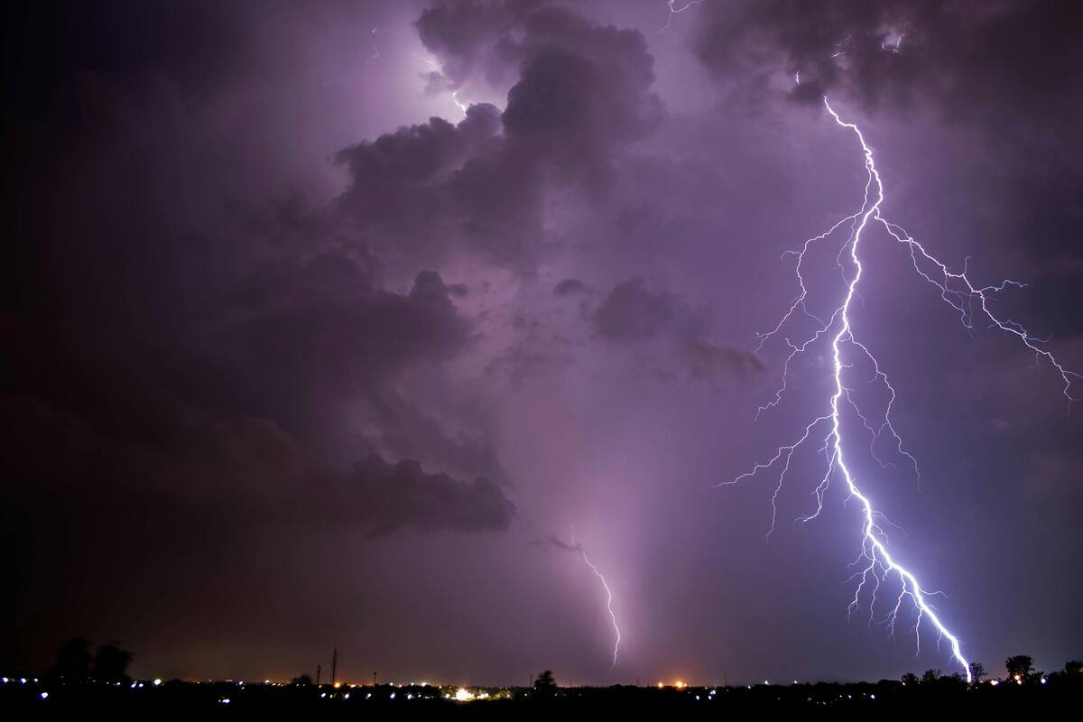 La sorprendente técnica que usan los científicos para invocar rayos y estudiarlos
