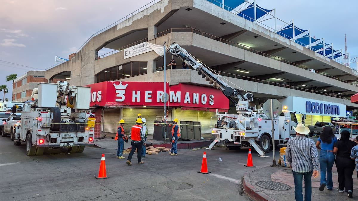Comerciantes del Centro de Hermosillo reportan apagones recurrentes por fallas en transformadores durante la temporada de calor. FOTO: BANCO DIGITAL GH