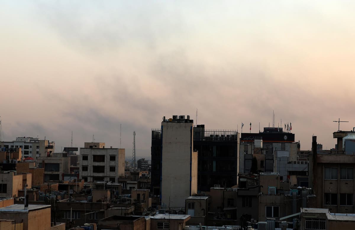 TEHRAN (IRAN(Islamic Republic Of)), 16/06/2025.-Un misil israelí alcanzó este lunes los estudios de la radiotelevisión pública iraní (IRIB), situada en un barrio residencial de Teherán, que el Ejército israelí ordenó evacuar horas antes. EFE/EPA/ABEDIN TAHERKENAREH