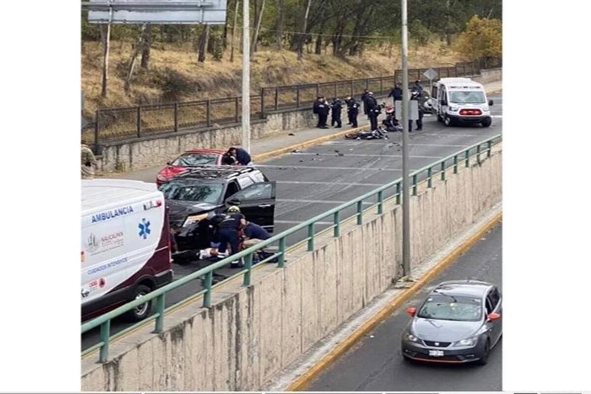 Ladrones en moto lo siguen al salir de banco ¡hasta que los embiste!
