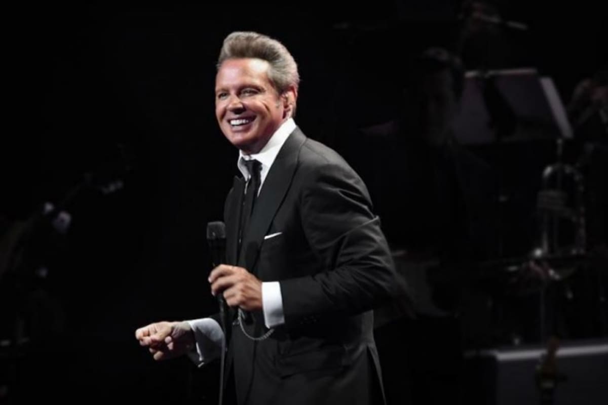 Otros duetos de Luis Miguel que nos encantan