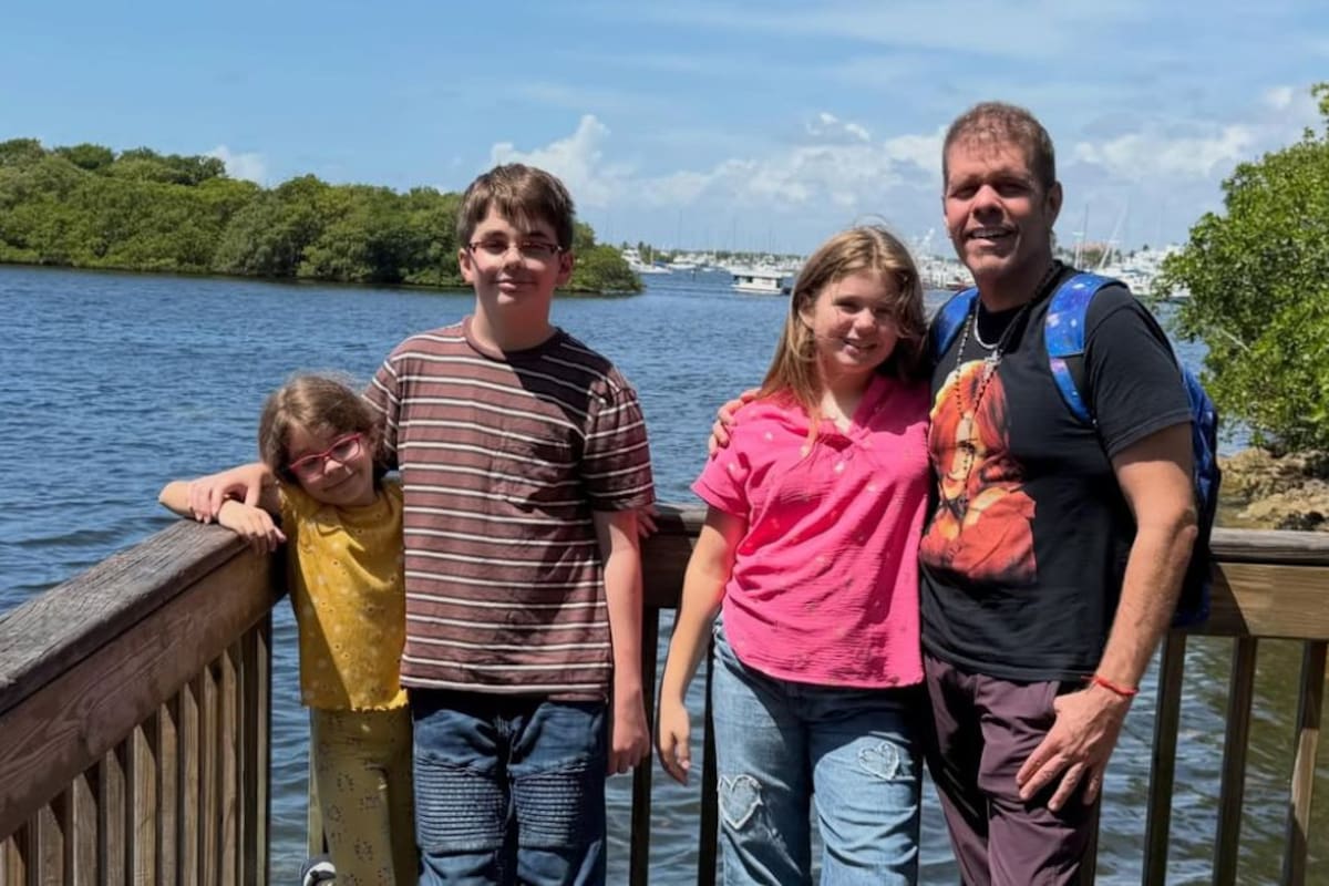 Los hijos de Perez Hilton huyeron de casa antes de su crisis de salud mental; esto reveló su familia