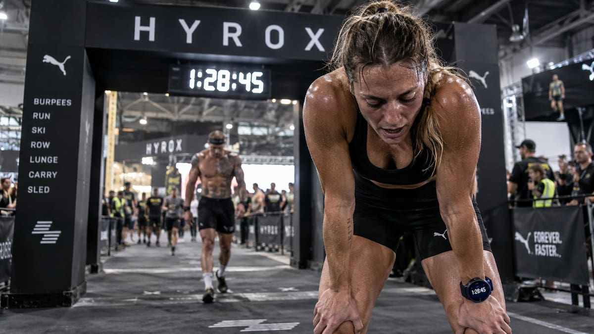El tiempo para completar un HYROX depende del nivel del participante y de su rendimiento tanto en la carrera como en las estaciones. (Foto: Imagen generada con IA)