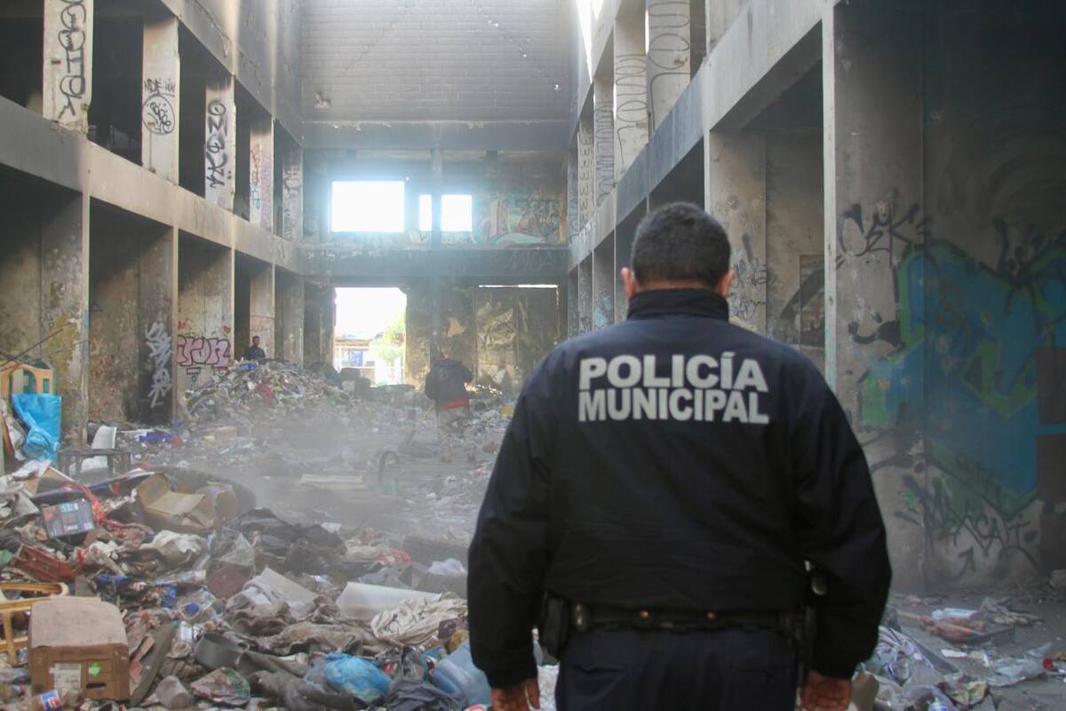 Buscan demoler mercado municipal