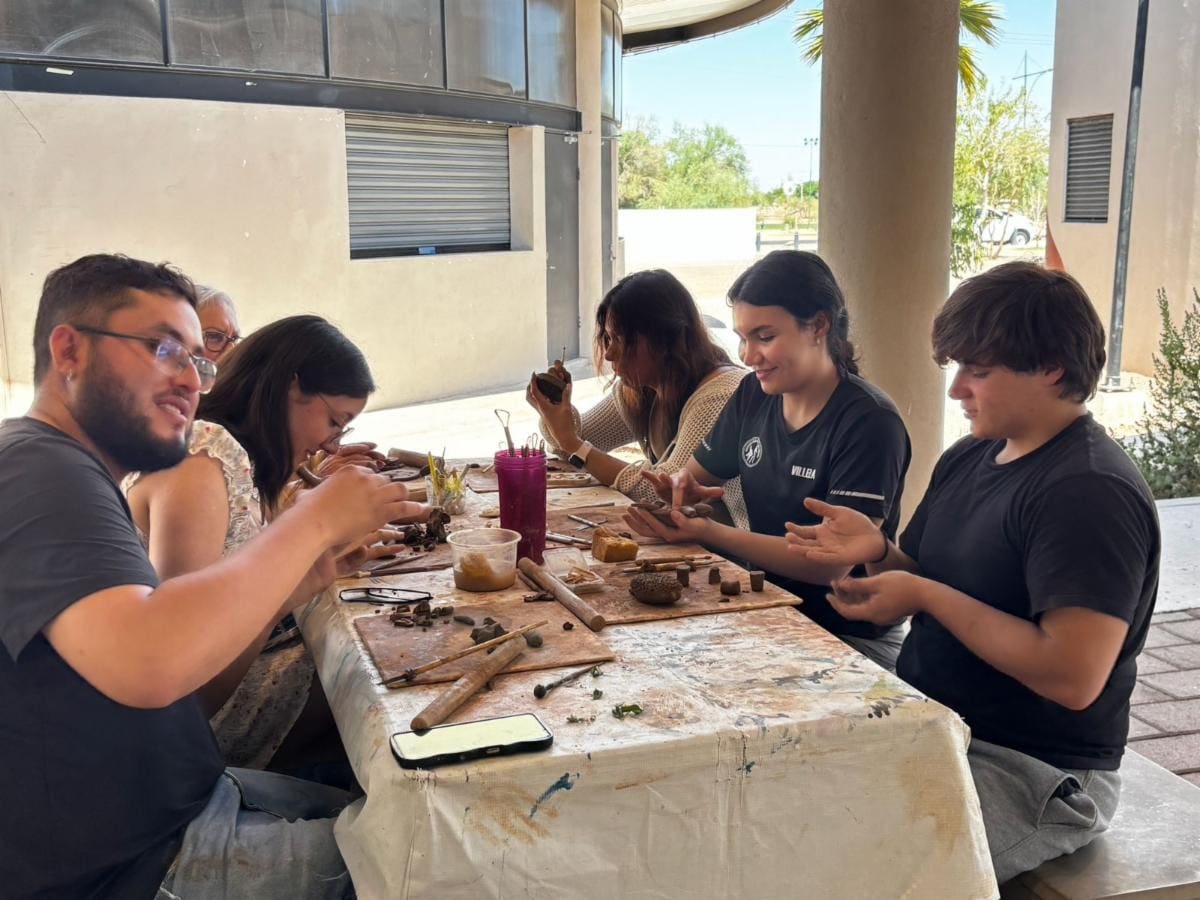 Los talleres de cerámica permitirán crear piezas inspiradas en la flora y fauna de la región.