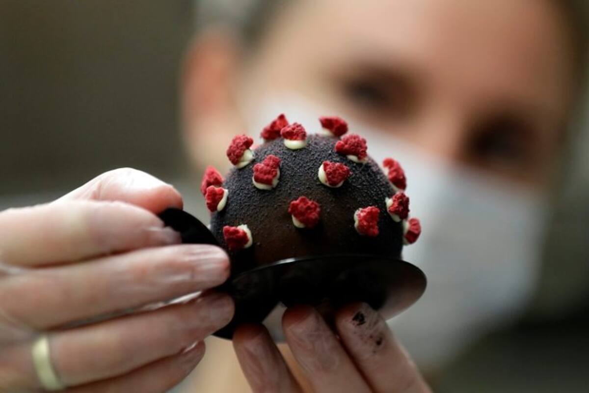 Restaurante se vuelve popular con postre en forma de Coronavirus