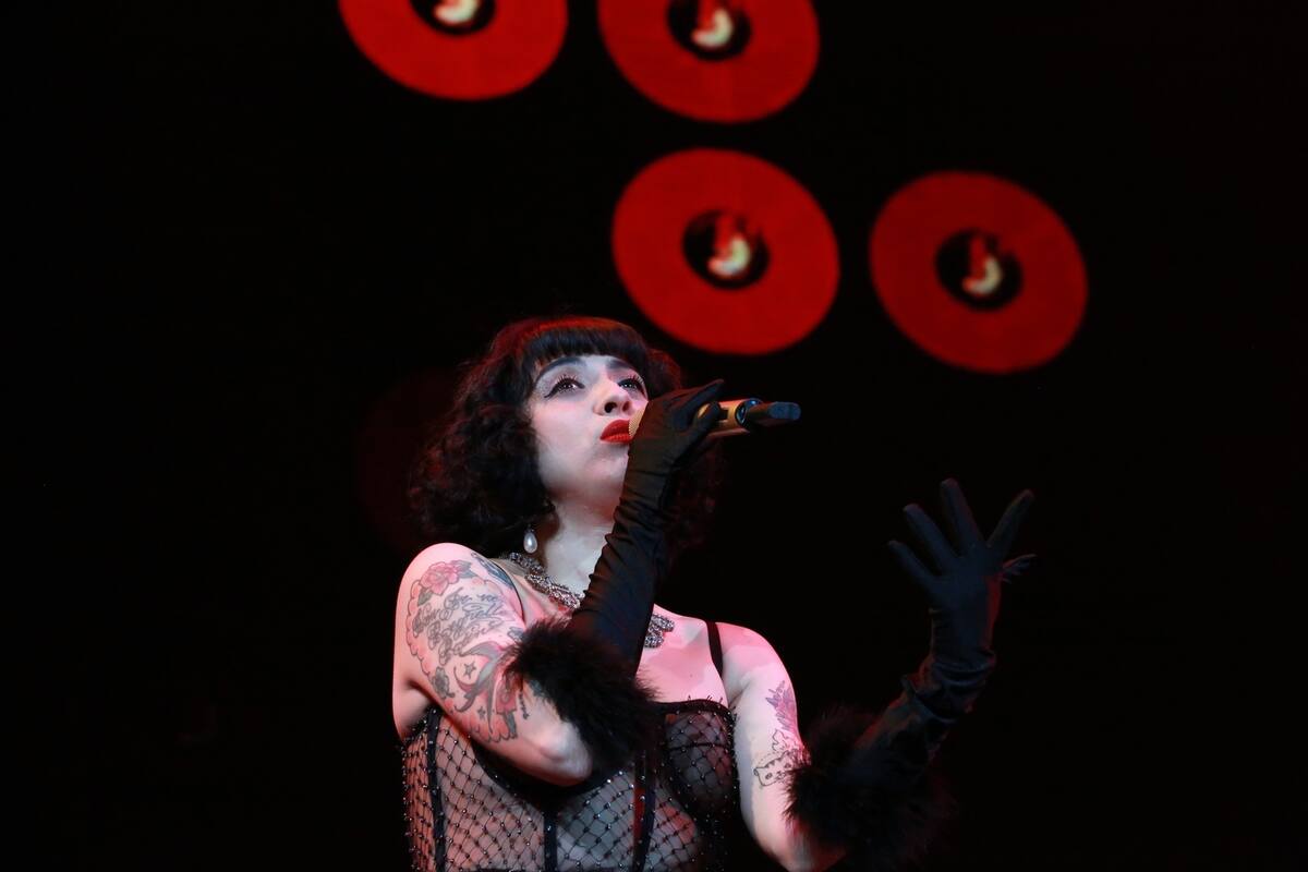 "Que no sigan muriendo mujeres en México y en el mundo", Mon Laferte