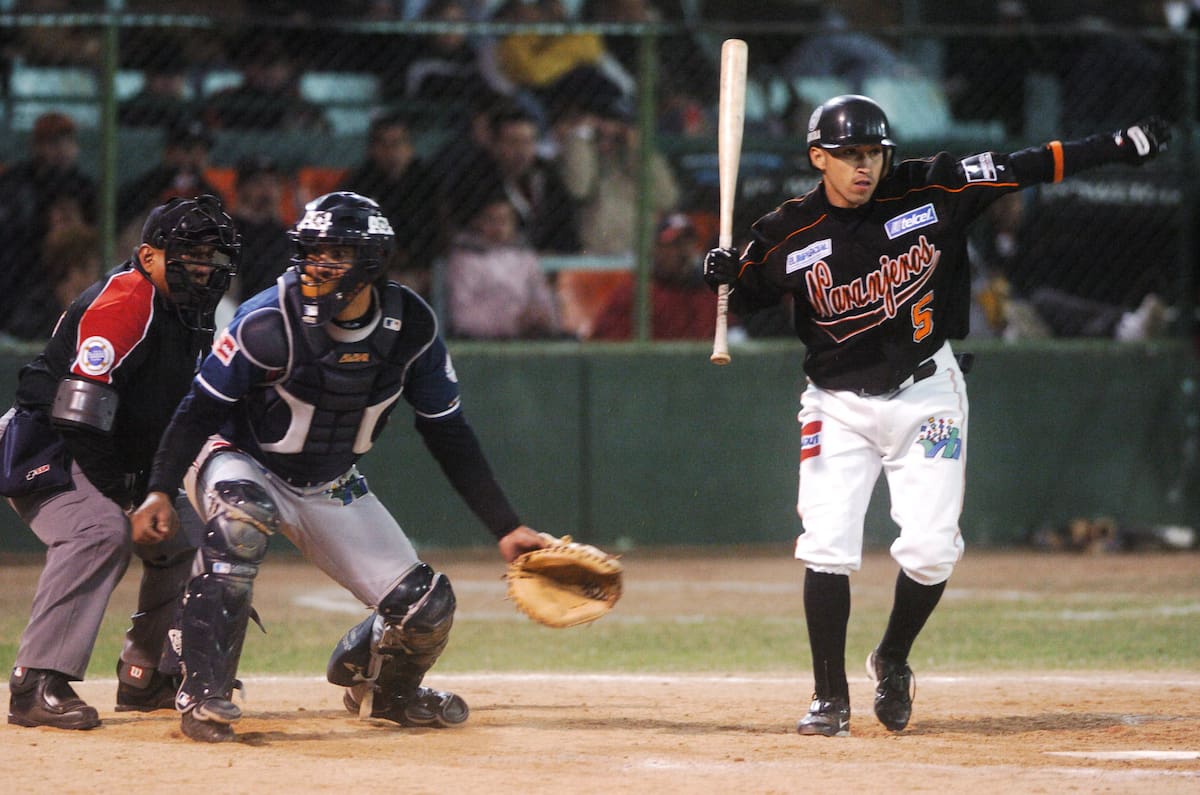Carlos Gastélum toma turno al bat en el Estadio Héctor Espino durante la temporada 2005-06. (Foto: Archivo GH)