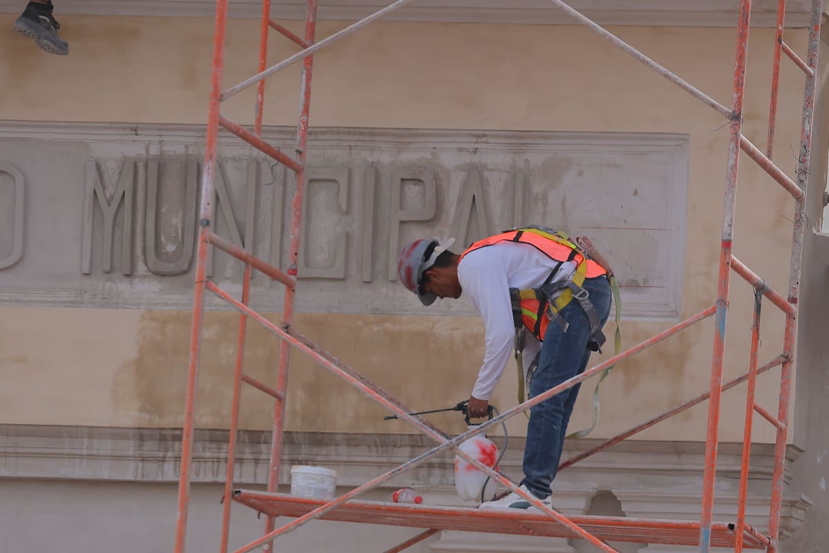 Falta de trabajadores en Sonora afecta al campo, transporte y construcción; empresas pagan hasta 200% más por reclutar
