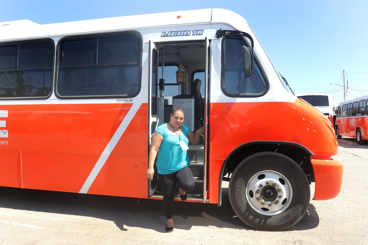 Anteriormente Alicia García Sánchez se había desempeñado como taxista y manejar un camión de transporte urbano es ahora un buen reto para ella.