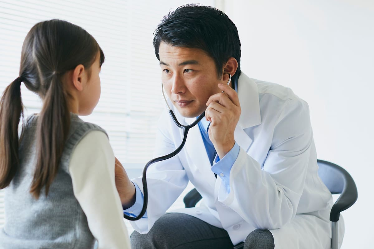 Tubos auditivos en la infancia: qué son, cuándo se recomiendan y qué esperar del procedimiento