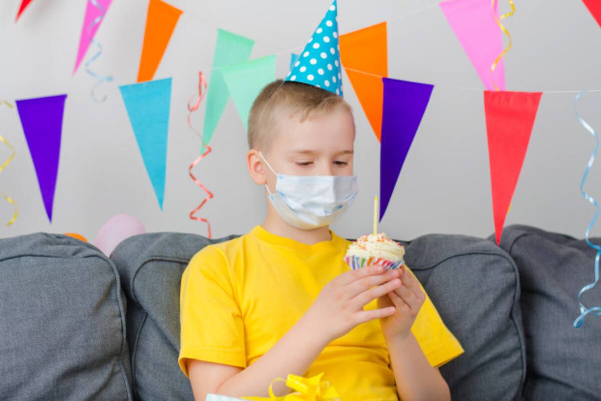 Sopla las velas de cumpleaños sin riesgo para tus invitados.