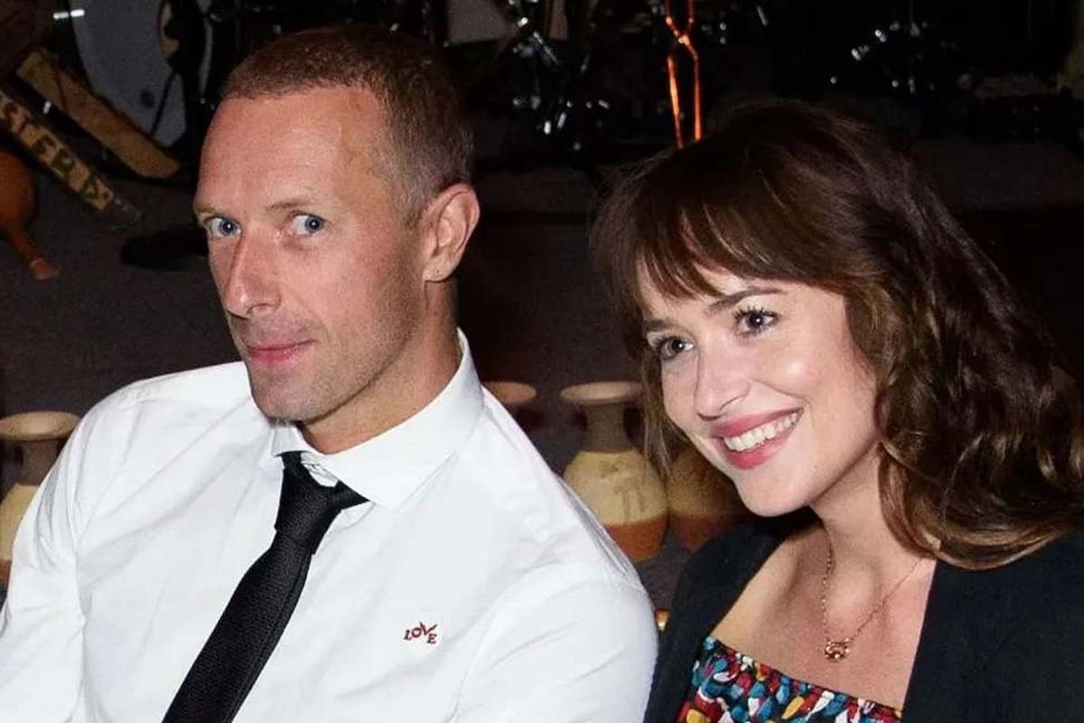Dakota Johnson y Chris Martin disfrutan una escapada romántica en Puerto Vallarta tras el estreno de Madame Web