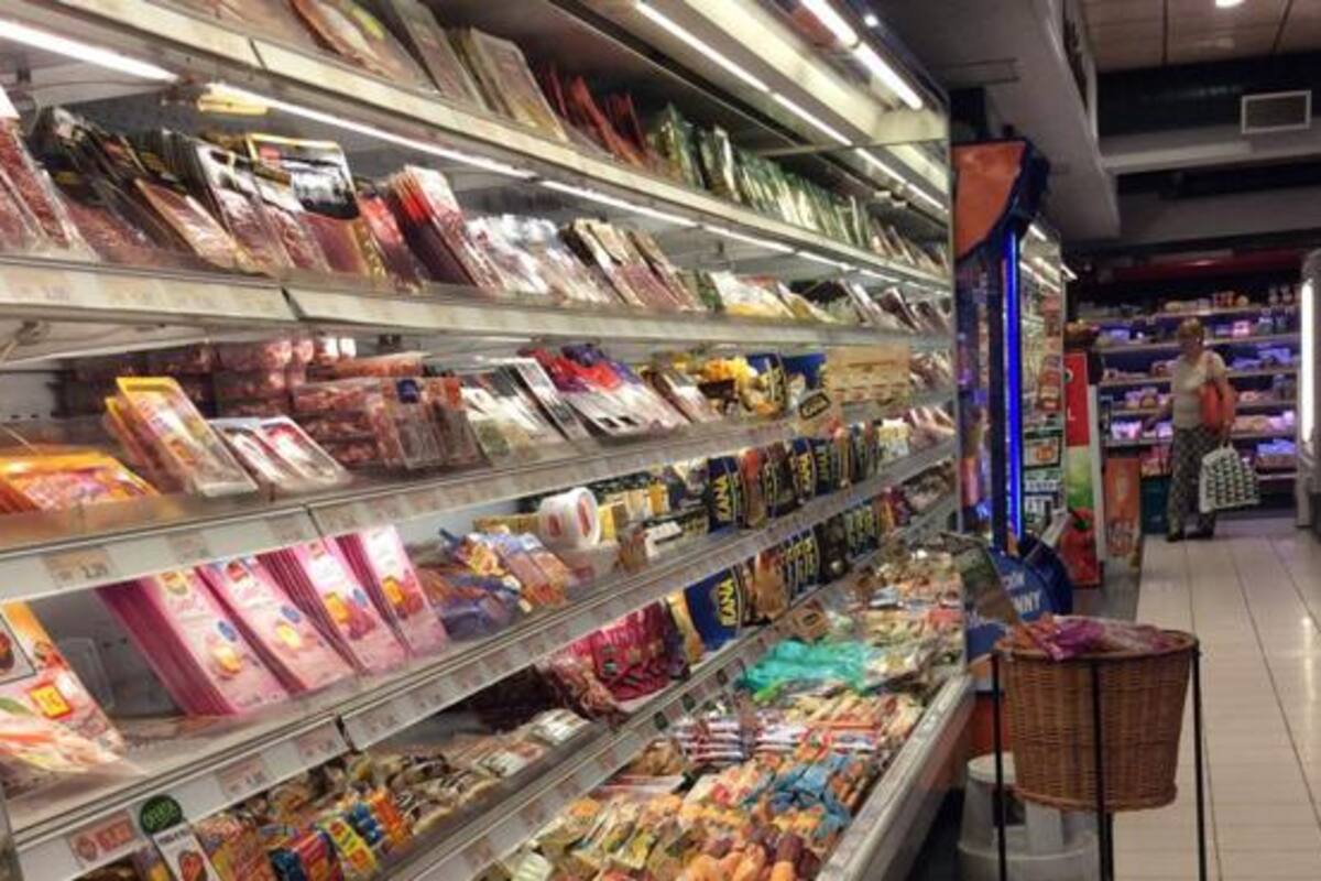 Arrestan a sujeto infectado de Covid-19 por escupir en mercado