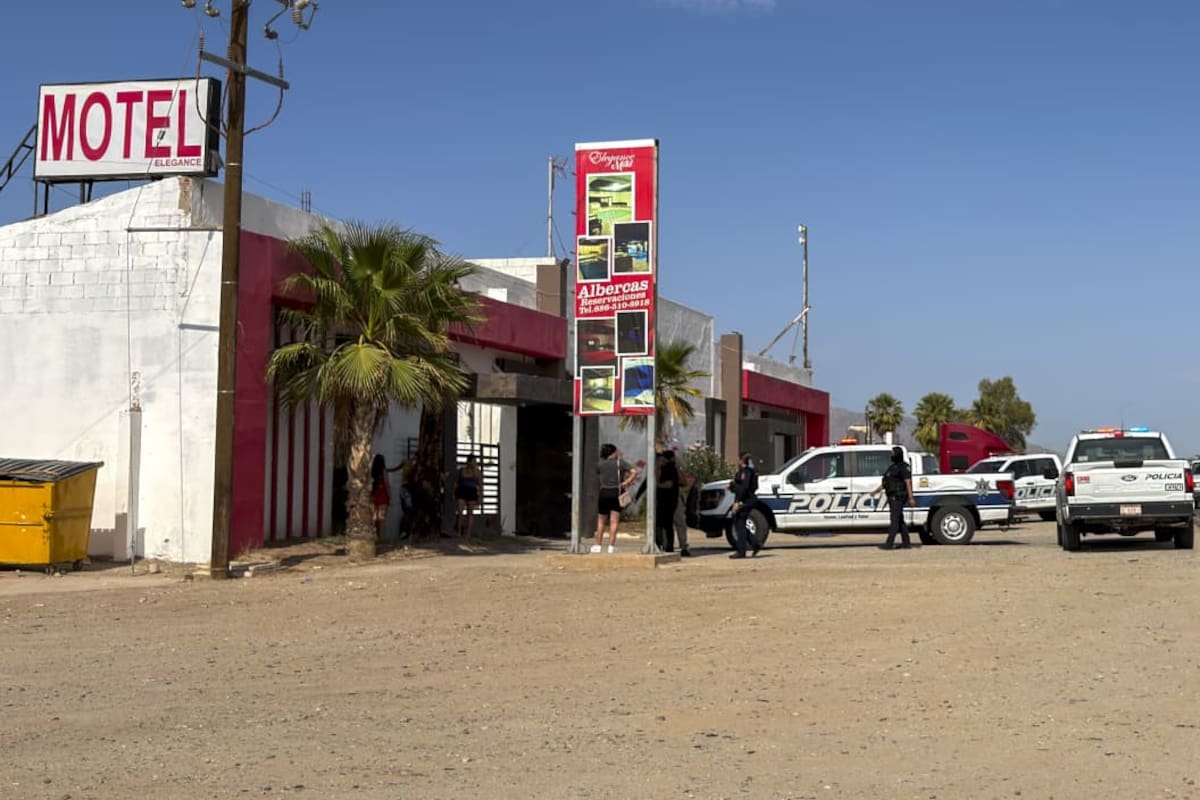 Riña dentro de motel termina con disparos y fuerte operativo policial