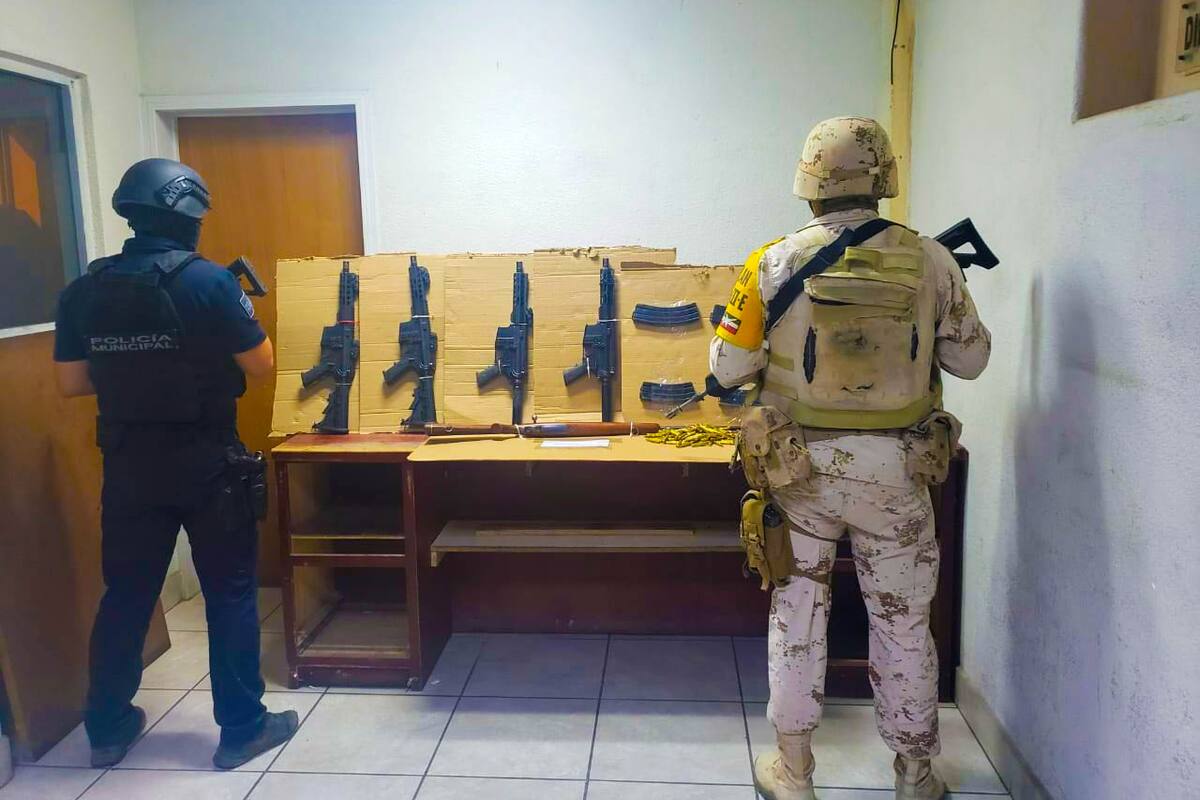 Hallan rifles abandonados en Tecate
