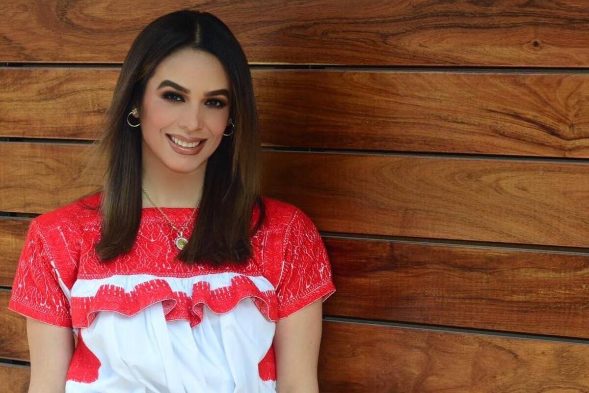 Biby Gaytán ofrece posada a sus amigas