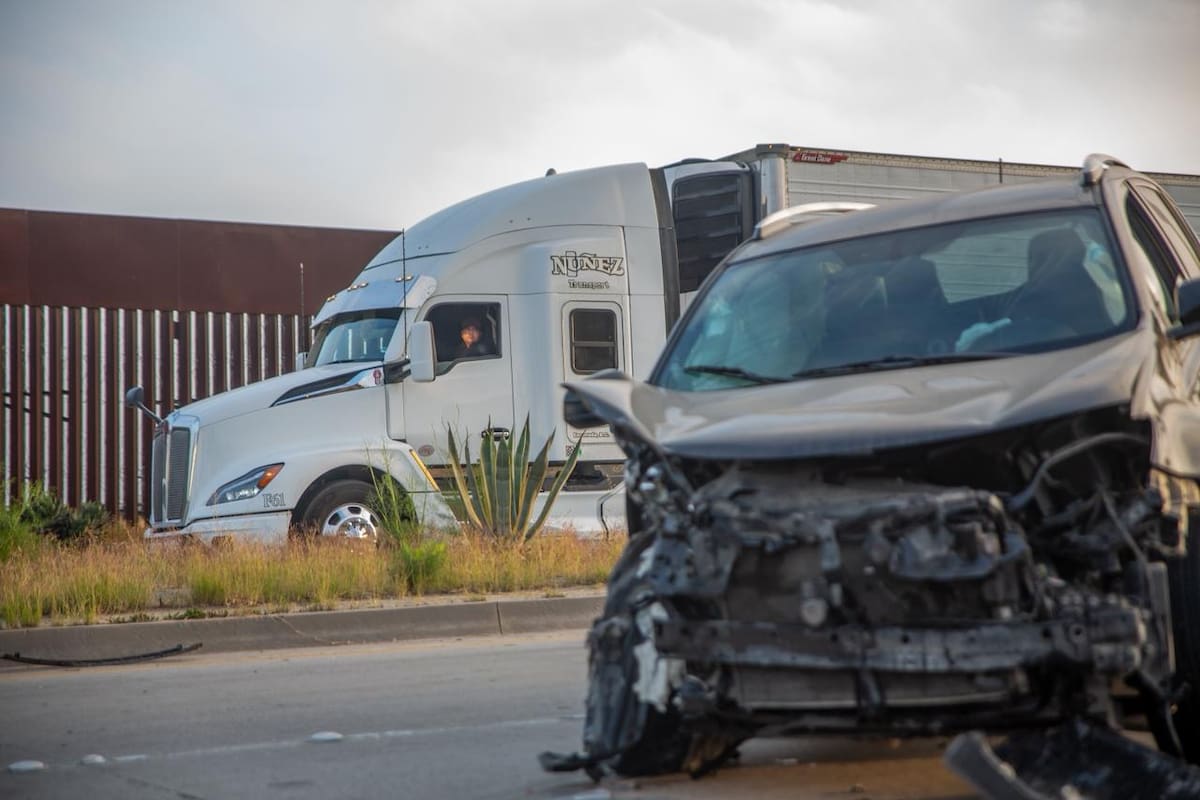 Choque múltiple en bulevar Aeropuerto deja daños materiales y un detenido